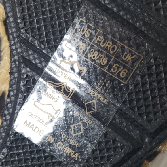 Leopard print faux fur wedge flats, new - Picture 6 of 8